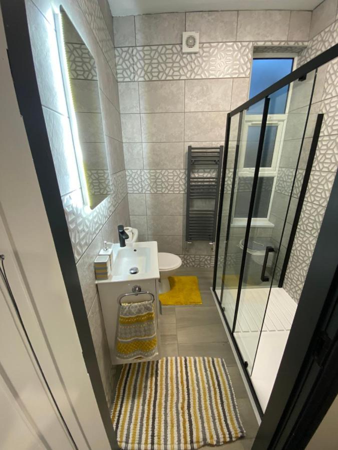 Swanky Apartments Бирмингем Экстерьер фото