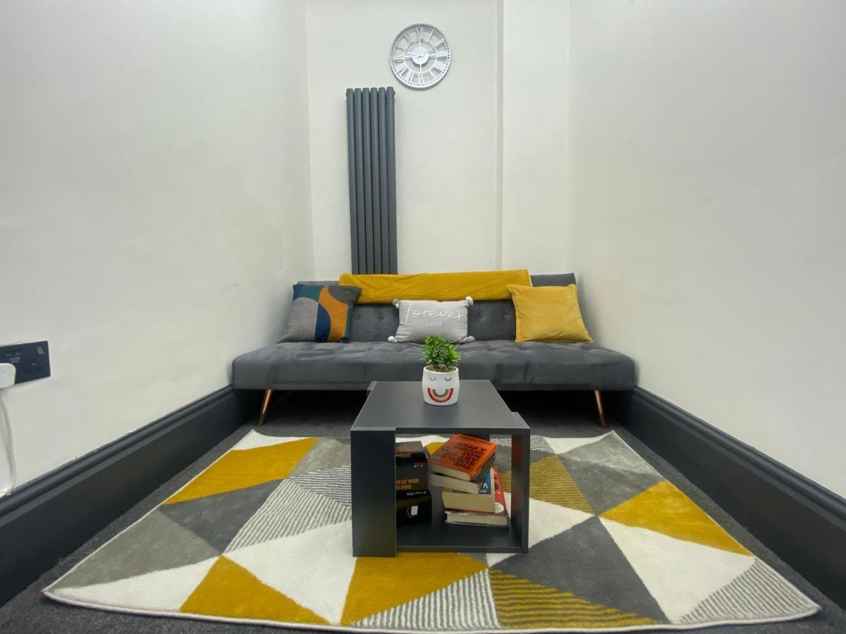 Swanky Apartments Бирмингем Экстерьер фото
